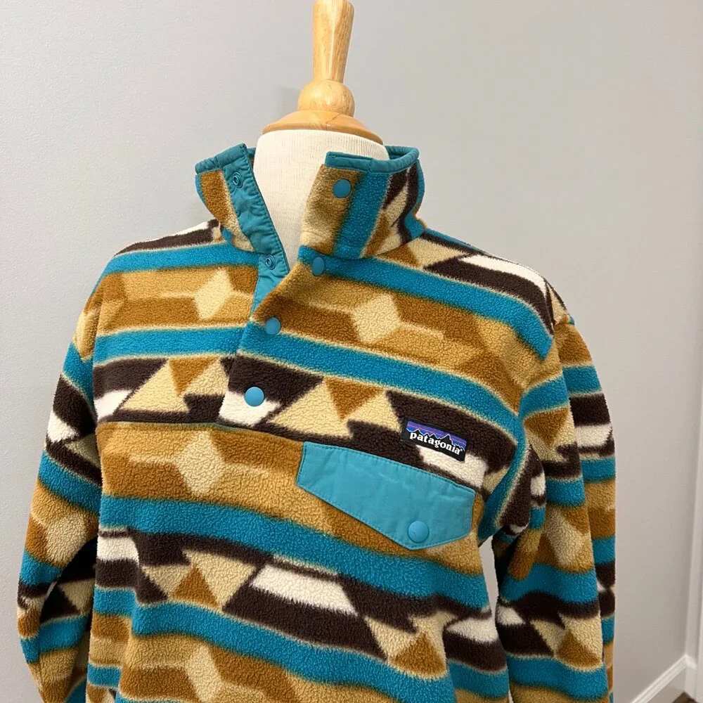 Patagonia Synchilla Geometric Aztec Tribal Print Snap T Sz M - Picture 9 of 10